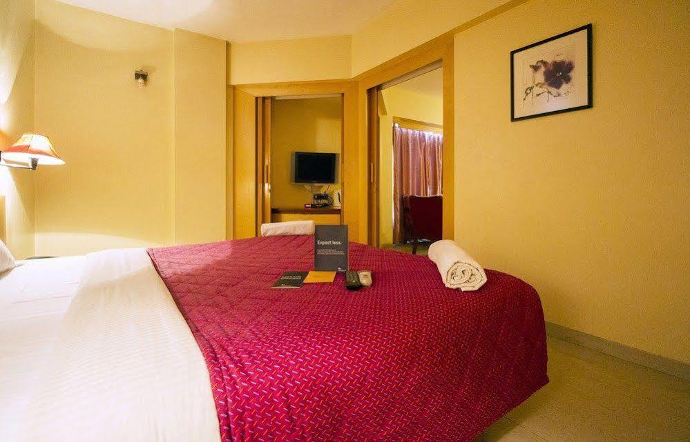 FabHotel Gandharva Shivajinagar Pune Exteriör bild